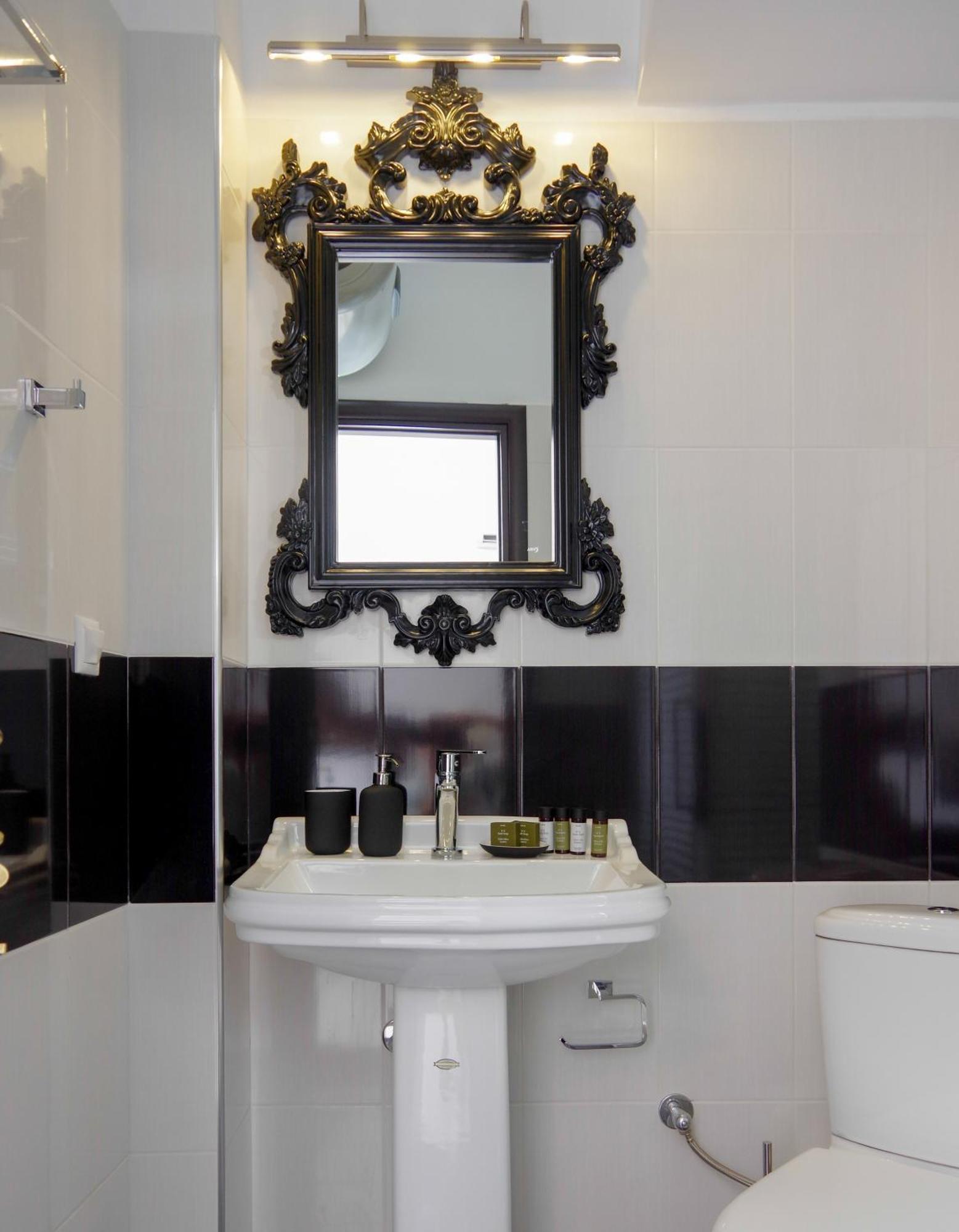Megaron Apartment แอร์มูโปลี ภายนอก รูปภาพ