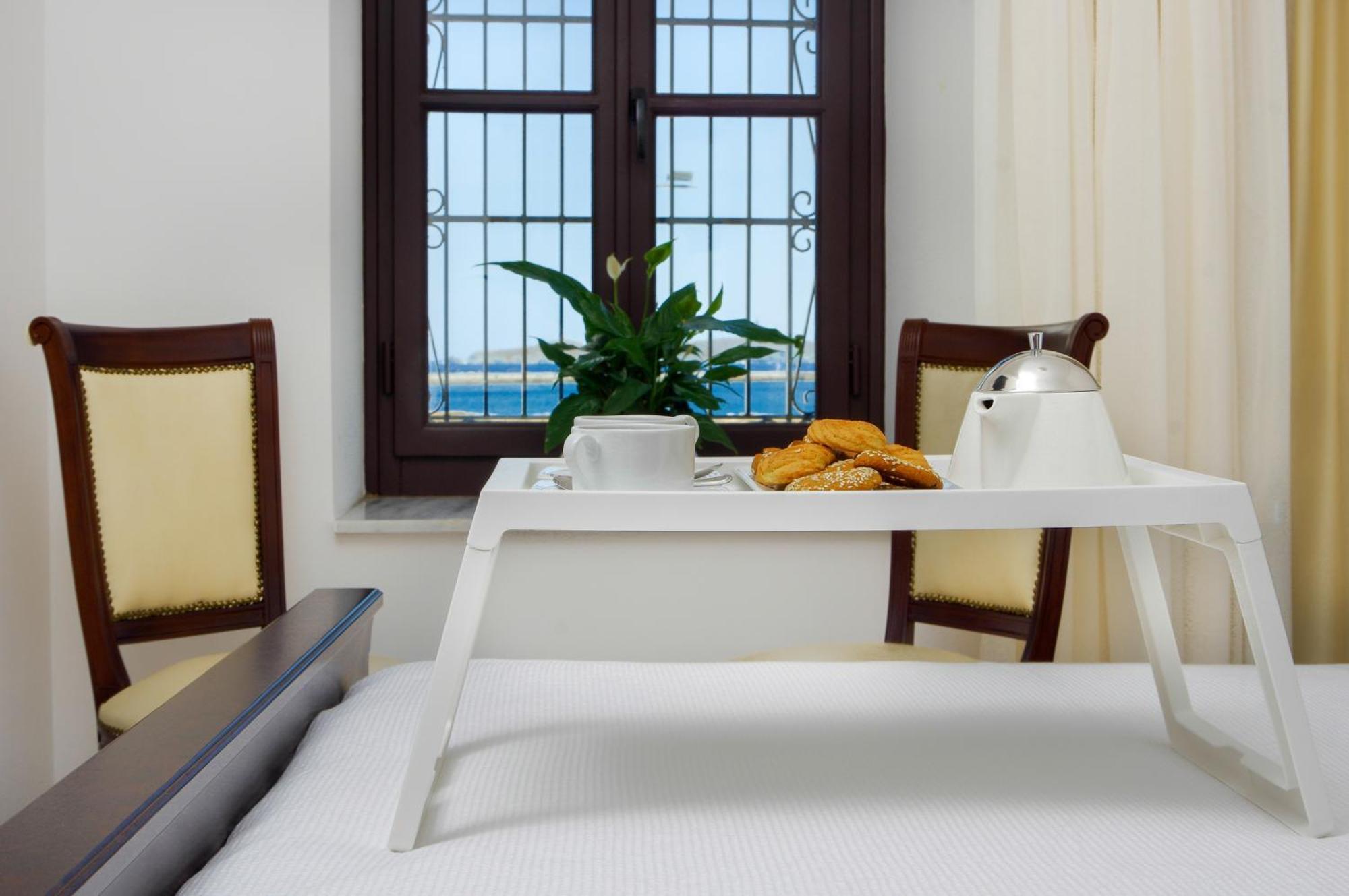 Megaron Apartment แอร์มูโปลี ภายนอก รูปภาพ