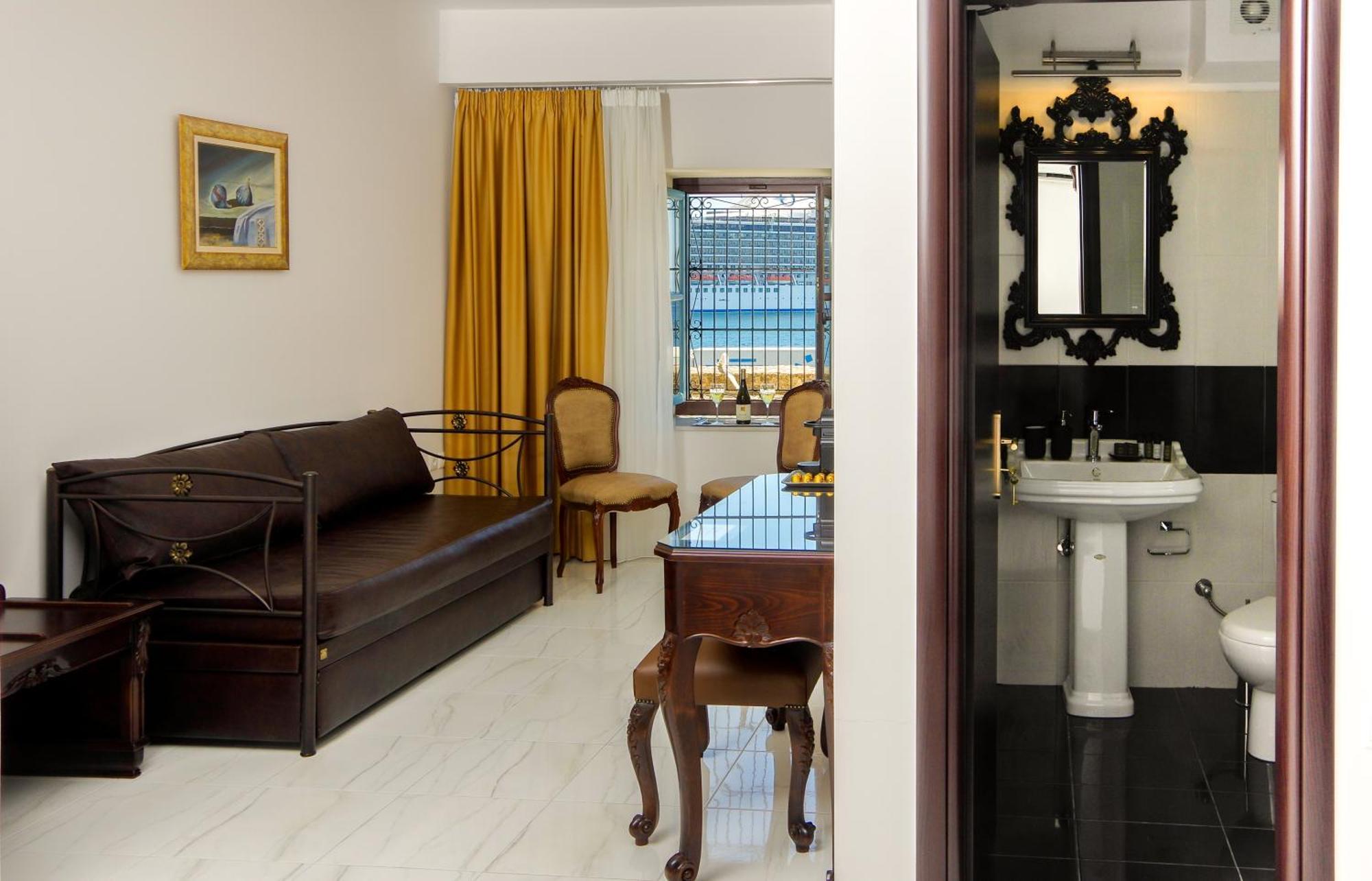 Megaron Apartment แอร์มูโปลี ภายนอก รูปภาพ