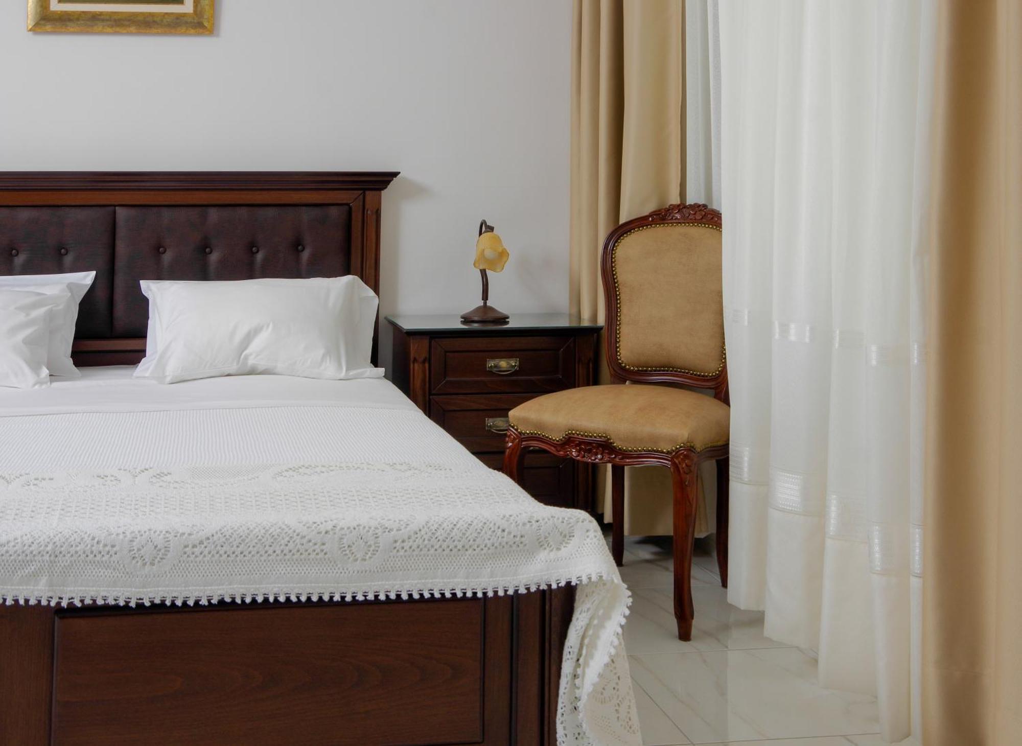 Megaron Apartment แอร์มูโปลี ภายนอก รูปภาพ