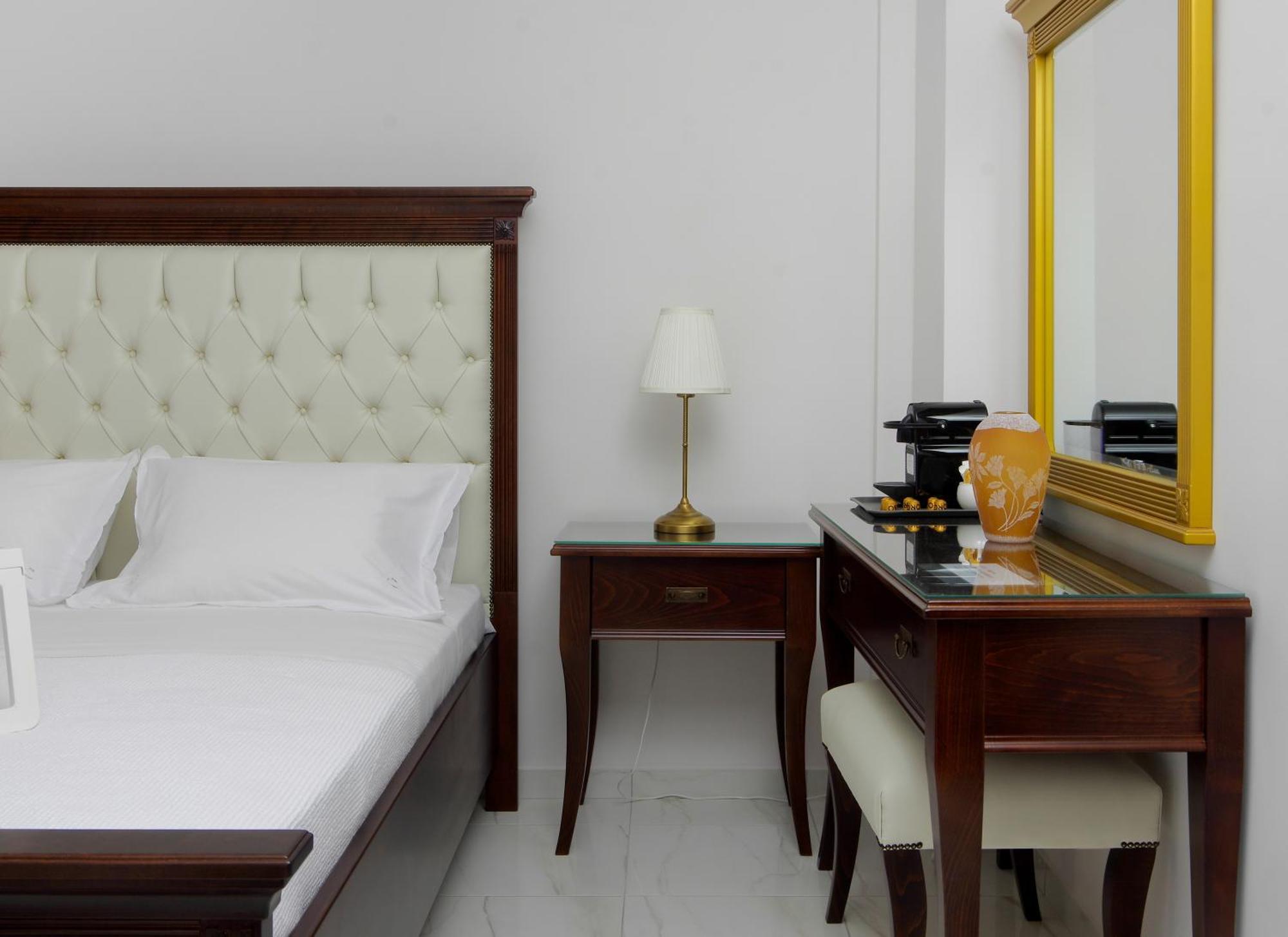 Megaron Apartment แอร์มูโปลี ภายนอก รูปภาพ