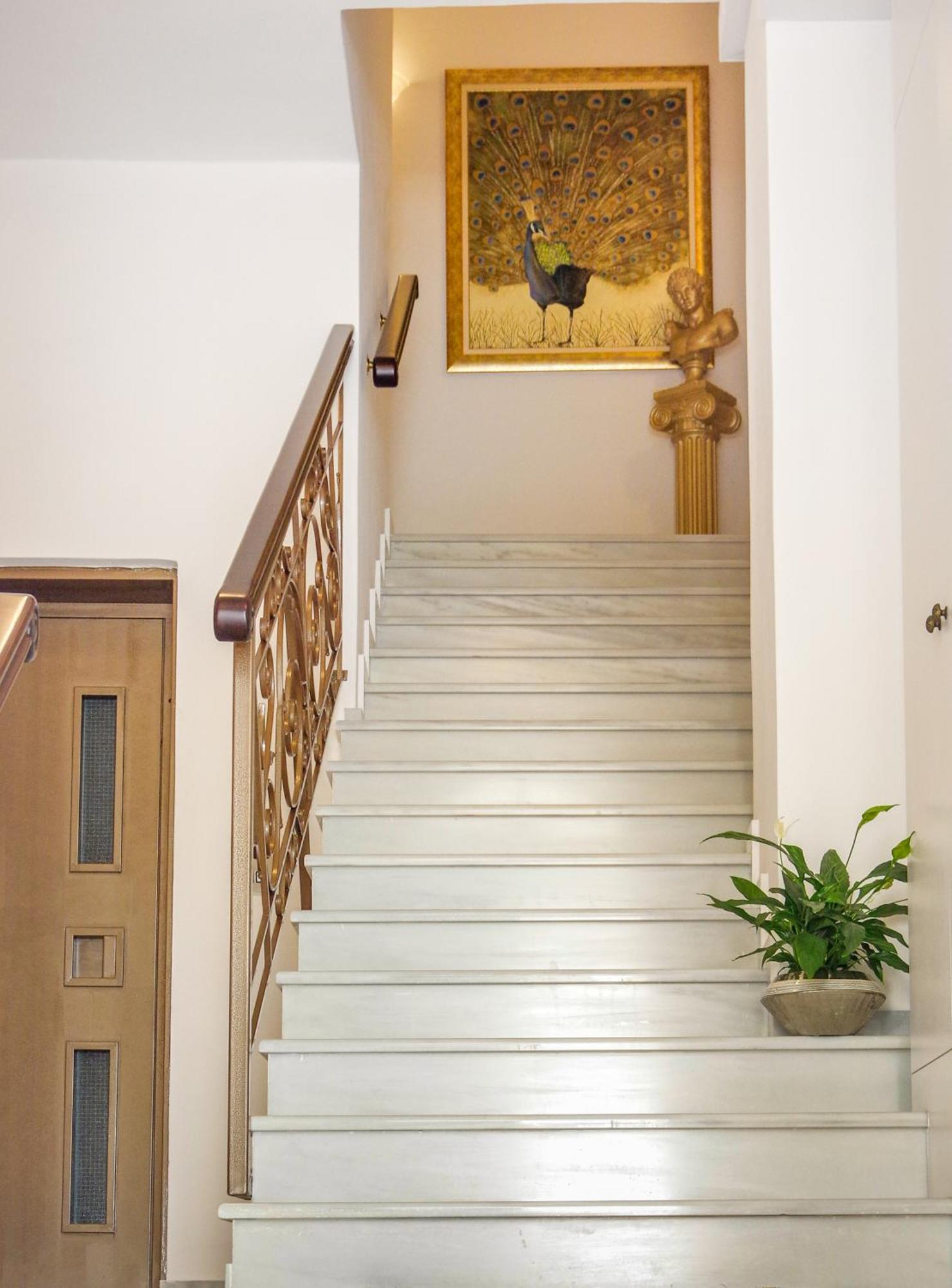 Megaron Apartment แอร์มูโปลี ภายนอก รูปภาพ