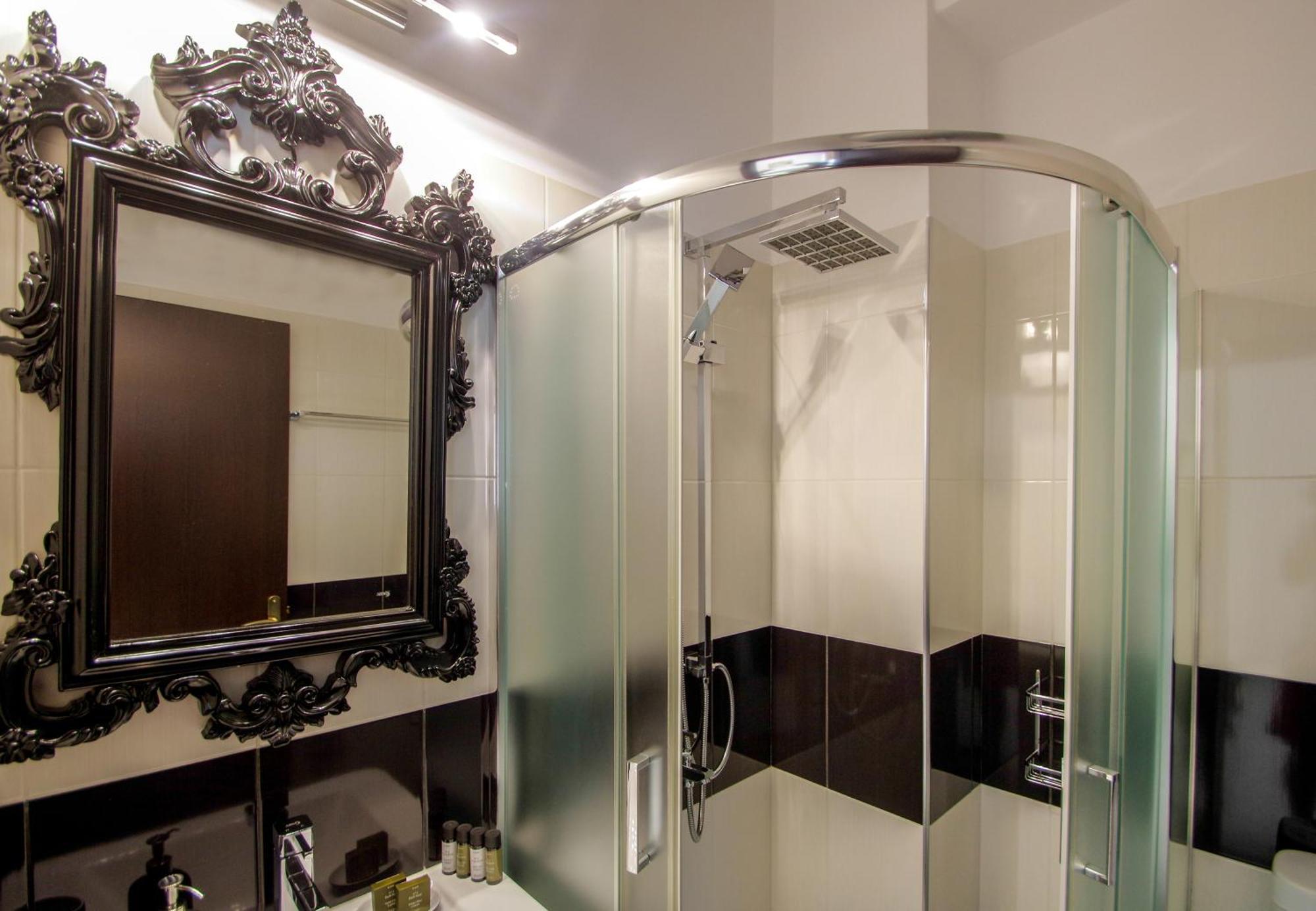 Megaron Apartment แอร์มูโปลี ภายนอก รูปภาพ